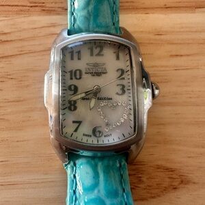 Invicta Special Edition Women Watch 100ft water resistant White Dial Heart